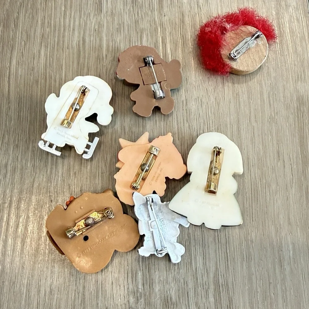 Vintage Hallmark Pin Lot of 7 Fall Christmas Bears Angel Thanksgiving 1980 Retro